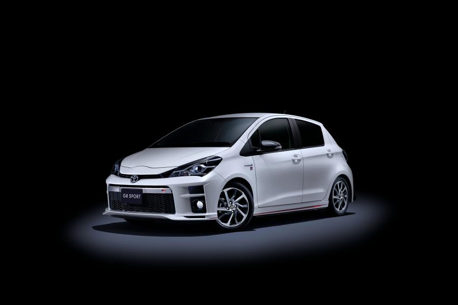  Toyota Vitz GR Sport (P130) 2017 года  (фото 1 из 3)